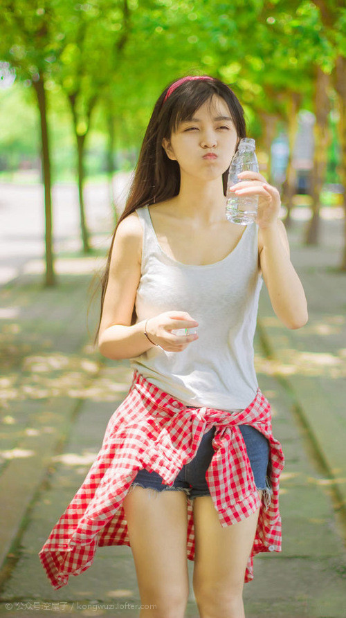 利物浦-热刺,客场遭受失利,争夺领跑权利暂时落空,利物浦热刺集锦